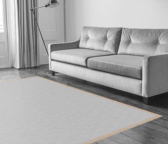 Fishscales Pearl Border  in Living Room