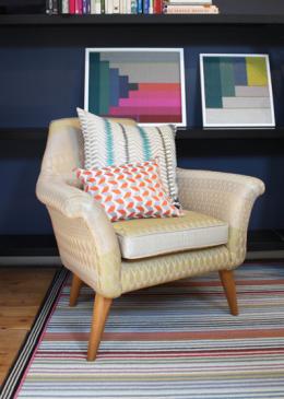 Margo Selby Make Me A Rug: Margo Selby Stripe Frolic Westbrook (1921) with Stripes Thick Borders Black (6203) outer and Cotton Borders Pink (1030) inner border (Double piping) lifestyle shot 1