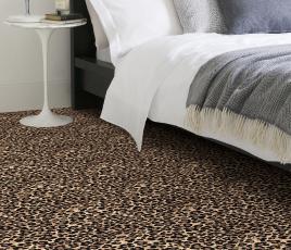 Quirky Leopard Java Carpet 7125 in Bedroom thumb