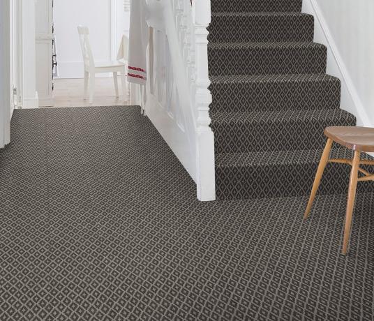 Barefoot Wool Taj Rajmata Carpet 5990 on Stairs