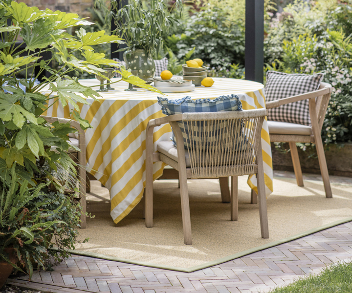 Anywhere Ca-rPET Herringbone Re-flect Bespoke Rug with an Anywhere Moor Border