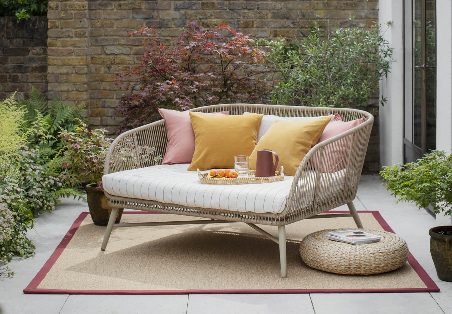 Alternative Flooring, Spring Trends 2025, Anywhere Ca-rPET Panama Re-new bespoke outdoor rug